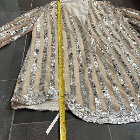 Fun sparkly outfit - Picture 10 of 17